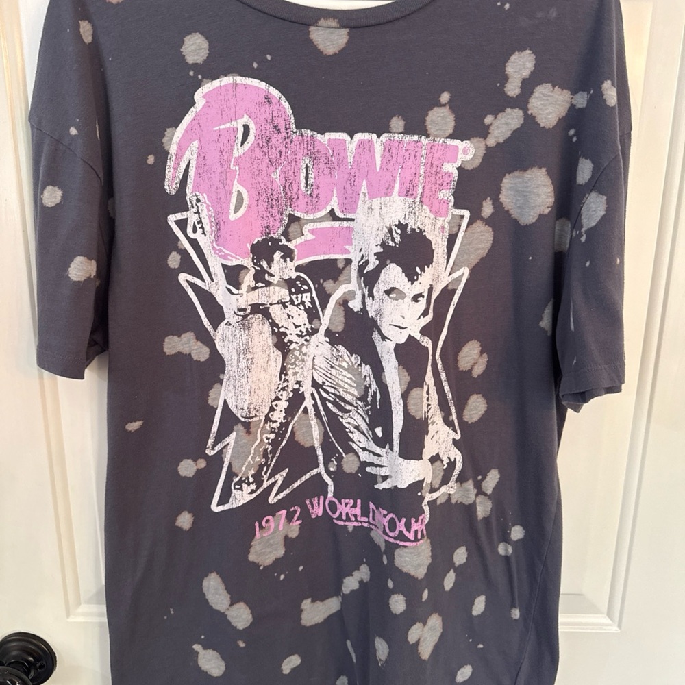 David Bowie Oversized Graphic Tee with Pink and Gray Design - Women’s S/M